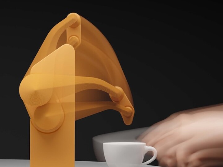 highTech x highTouch